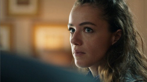 Episode 1051 still