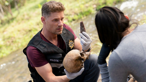 CSI: Vegas Season 2 Episode 13 - Boned