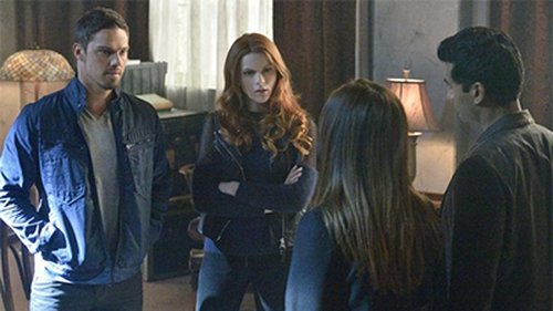 Beauty and the Beast Season 2 Episode 8 - Man or Beast?