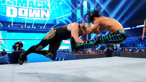 WWE Friday Night SmackDown Season 21 Episode 47 - November 22, 2019 (Chicago, IL)