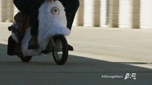 Storage Wars Season 2 Episode 27 - Don't Bid So Close to Me