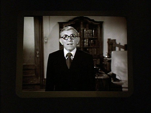 Ellery Queen Season 1 Episode 9 - The Adventure of Veronica's Veils