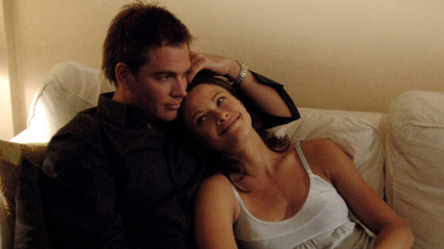 NCIS Season 4 Episode 10 - Smoked