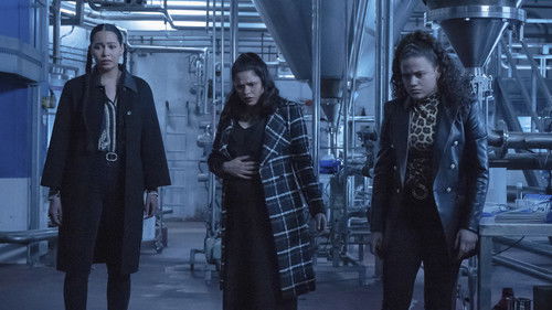 Charmed Season 3 Episode 17 - The Storm Before the Calm