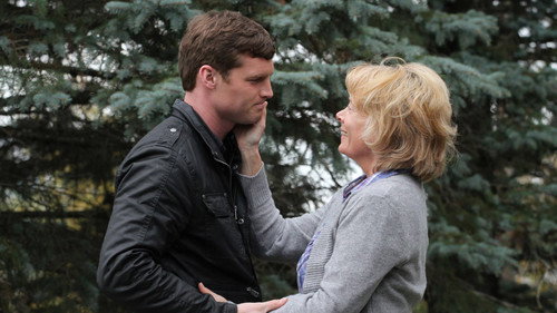 19-2 Season 1 Episode 5 - Home