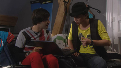 Amika Season 3 Episode 18 - De zieke Oli computer truuk