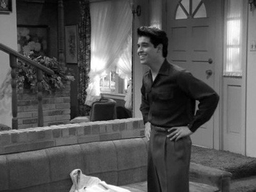 That '70s Show Season 3 Episode 21 - Fez Dates Donna