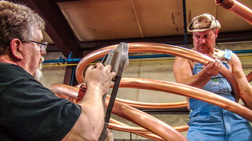 Moonshiners Season 4 Episode 7 - White Lightning Wars