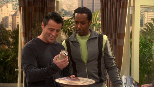 Joey Season 2 Episode 10 - Joey and the Bachelor Thanksgiving
