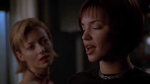 Birds of Prey Season 1 Episode 13 - Devil's Eyes