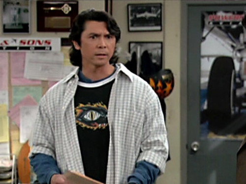 George Lopez Season 2 Episode 16 - George vs. George