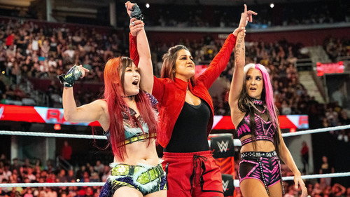 Raw Season 30 Episode 32 - August 8, 2022