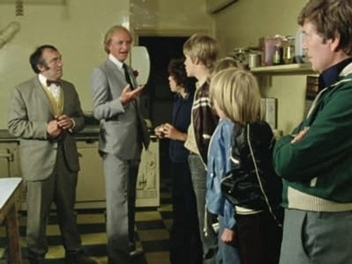 The Famous Five Season 2 Episode 2 - Five Get into Trouble - Conspiracies (2)
