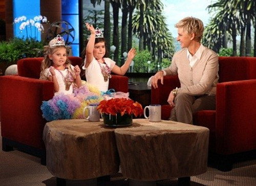Sophia Grace Brownlee & Rosie McClelland, Mark, Claire & Claudia Kelly, Tim Allen, Daughtry still