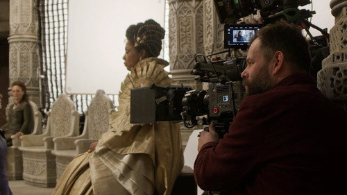 "Look Inside" Episode 6 still
