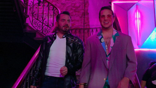 Par de ideotas Season 1 Episode 4 - Disco-ntrolados