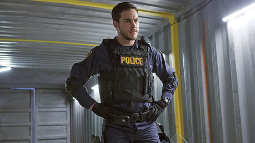 Containment Season 1 Episode 8 - There's a Crack in Everything