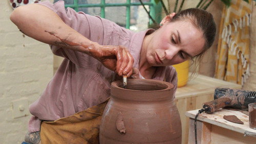 The Great Pottery Throw Down Season 4 Episode 6 - Terracotta Cookware & Engraved Tiles