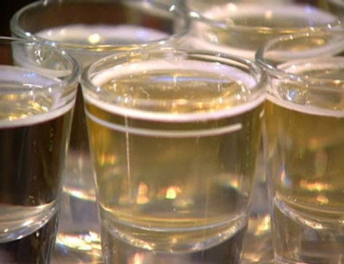 The Man Show Season 4 Episode 14 - 100 Shots With Super Dave (AKA How Much Do You Weigh?)