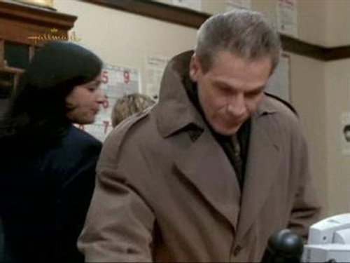 Early Edition Season 3 Episode 19 - Crumb Again
