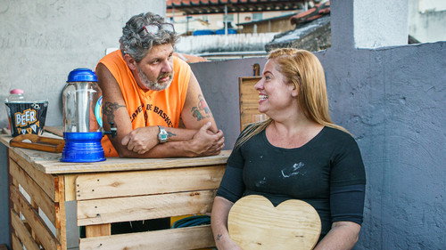 Extreme Cheapskates Brazil Season 1 Episode 8 - The Handy DIY Cheapskate and The Cheapskate Traveler