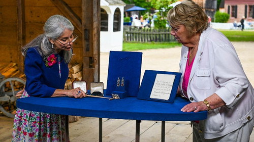Antiques Roadshow Season 28 Episode 16 - Junk in the Trunk 13