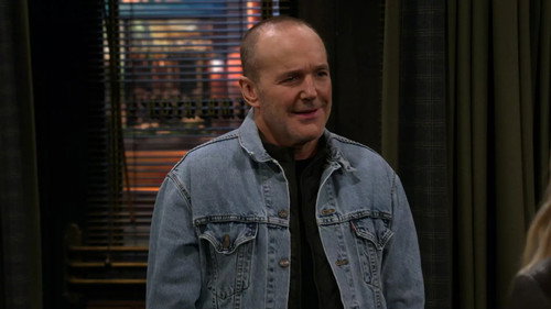 How I Met Your Father Season 2 Episode 13 - Family Business