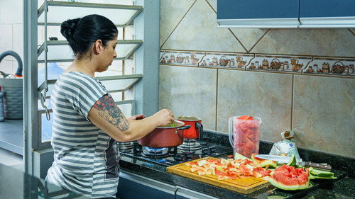Extreme Cheapskates Brazil Season 1 Episode 6 - The Cheapskate Chef and the Cheapskate Investor