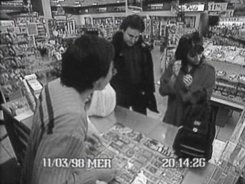 Un gars, une fille Season 2 Episode 16 - En ski - Au lit 4 - Au dépanneur 1