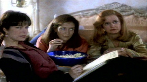 Sisters Season 2 Episode 8 - The Kindness of Strangers