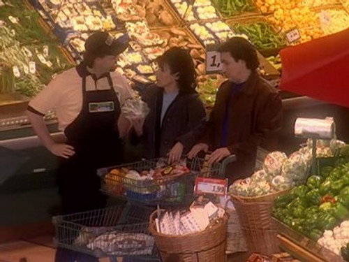 Un gars, une fille Season 6 Episode 20 - À l'épicerie 3 - La simplicité volontaire 2 - Le bébé de Geneviève