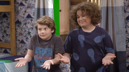 Bizaardvark Season 3 Episode 1 - The Summer of Us