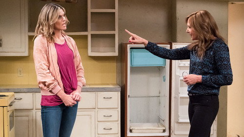 Mom Season 5 Episode 3 - A Seafaring Ancestor and a Bloomin' Onion