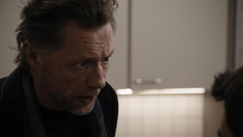 Freezing Embrace Season 1 Episode 5 - The Elves Are On The Move