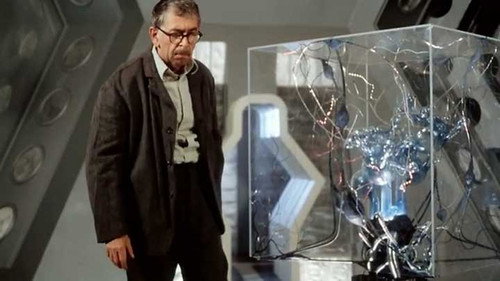 The Visitors Season 1 Episode 15 - Back to the Future