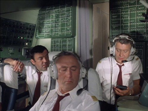 Treffpunkt Flughafen Season 1 Episode 3 - Mayday - Mayday