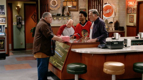 Superior Donuts Season 1 Episode 4 - Trust Me