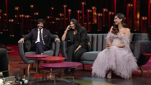 Koffee with Karan Season 6 Episode 11 - Sonam Kapoor, Rhea Kapoor & Harshvardhan Kapoor