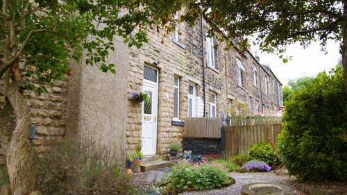 Location, Location, Location Season 37 Episode 4 - Leeds