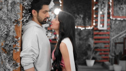 Amruta and Virat have to organise the event still