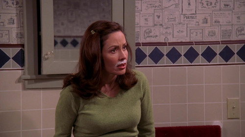 Everybody Loves Raymond Season 4 Episode 20 - Alone Time