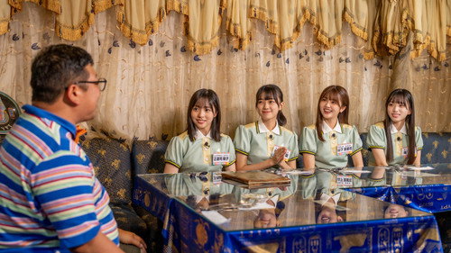 Let's Grow Up to Hinatazaka Season 1 Episode 13 - Episode 13