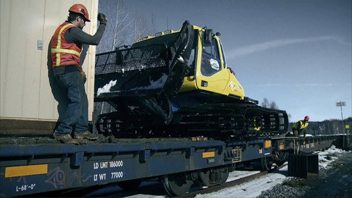 Railroad Alaska Season 2 Episode 1 - Bear Attack