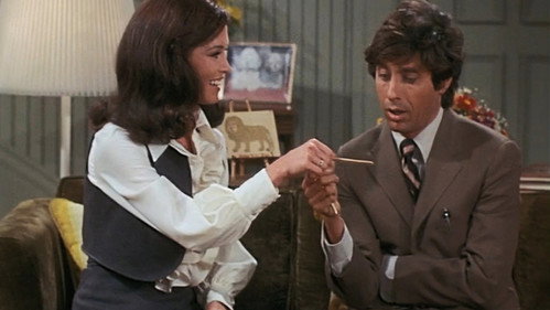 The Mary Tyler Moore Show Season 1 Episode 11 - 1040 or Fight