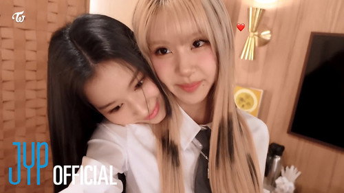 TWICE TV Season 23 Episode 11 - TWICE TV “The Kelly Clarkson Show” & “The Tonight Show Starring Jimmy Fallon” Behind the Scenes
