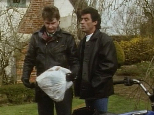 Lovejoy Season 2 Episode 3 - Bin Diving