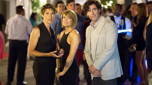 Episodes Season 3 Episode 5 - Episode 305