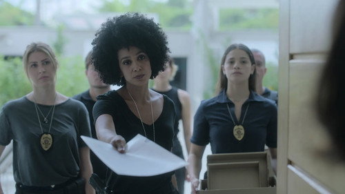Good Morning, Verônica Season 2 Episode 5 - The Silence of the Innocent