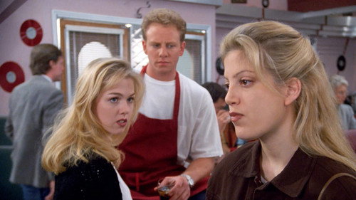 Beverly Hills, 90210 Season 4 Episode 19 - The Labors of Love