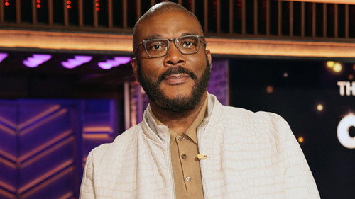 1000th Episode! Tyler Perry, Alicia Vikander, Mau y Ricky still